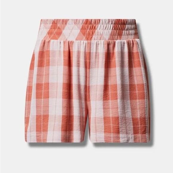 Torrid pull on seersucker shorts - Picture 2 of 5